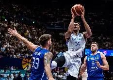 开云体育APP下载-希腊男篮碾压澳大利亚男篮，杜兰特三分雨点燃全场