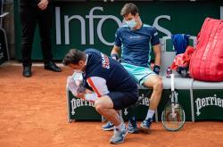 开云体育中国-法国网球队绝杀日本网球队，西西帕斯关键制胜