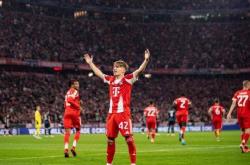 开云体育官网-巴黎完胜西班牙，凯恩状态火热