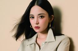 开云体育APP下载-硬仗见真王！杰伦格林末节19分撕裂天山防线