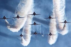 开云体育APP下载-足球场上打篮球，当勒布朗·詹姆斯成为欧冠决赛的节拍器