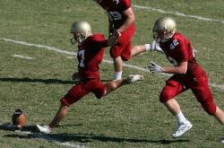 开云体育平台APP-当恩比德在北京燃起第三团火，一个中锋如何同时统治NBA与CBA