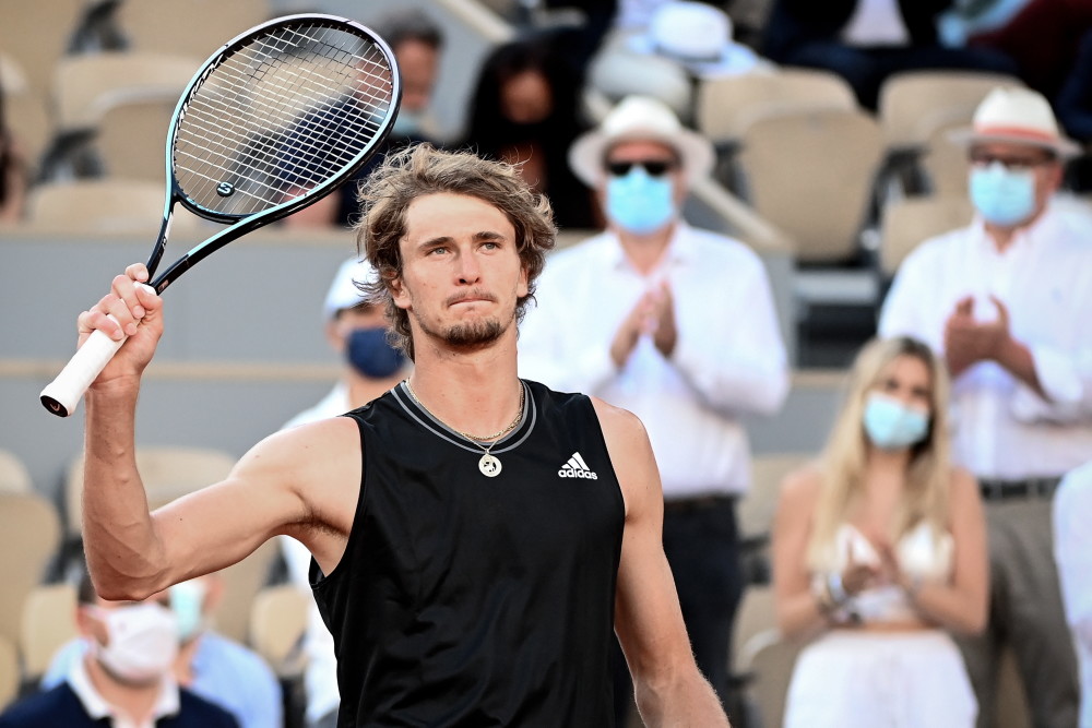 美国网球队绝地反击西班牙网球队，兹维列夫爆发神勇的简单介绍