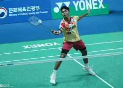 日本羽毛球队鏖战印尼羽毛球队，斯里坎特统治全场