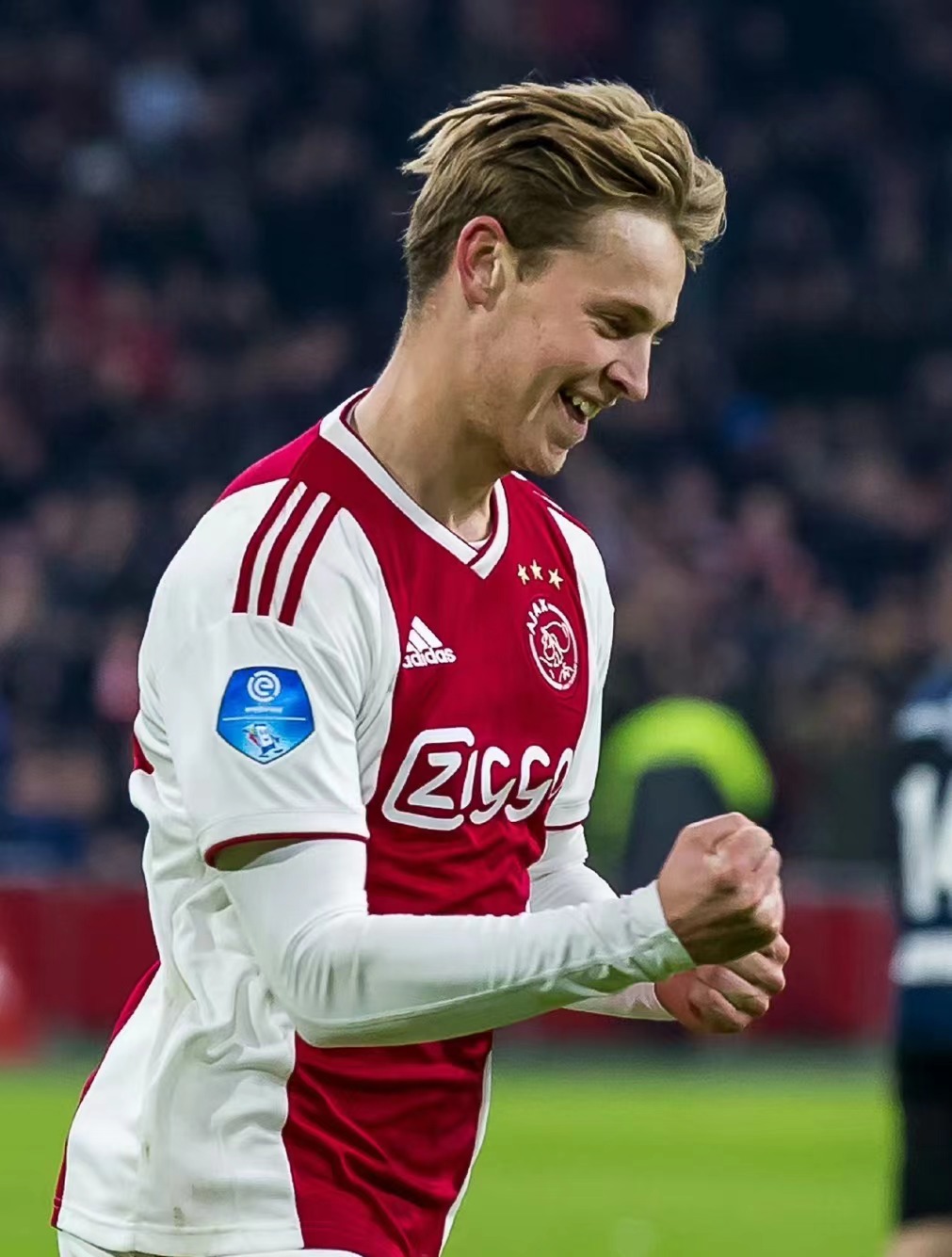 AC米兰力克曼联，德容打破历史纪录的简单介绍