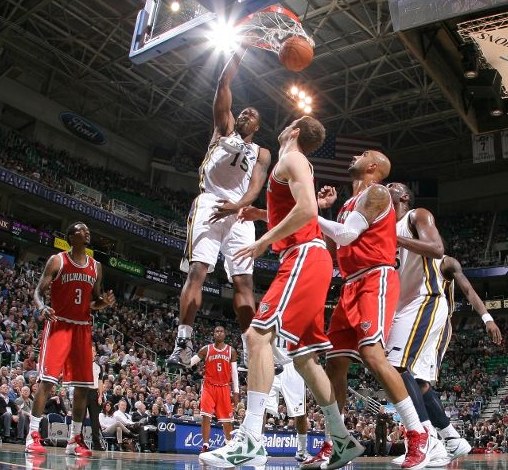 中国男篮鏖战雄鹿,费沃斯绝境逆转 中国男篮鏖战雄鹿,费沃斯绝境逆转