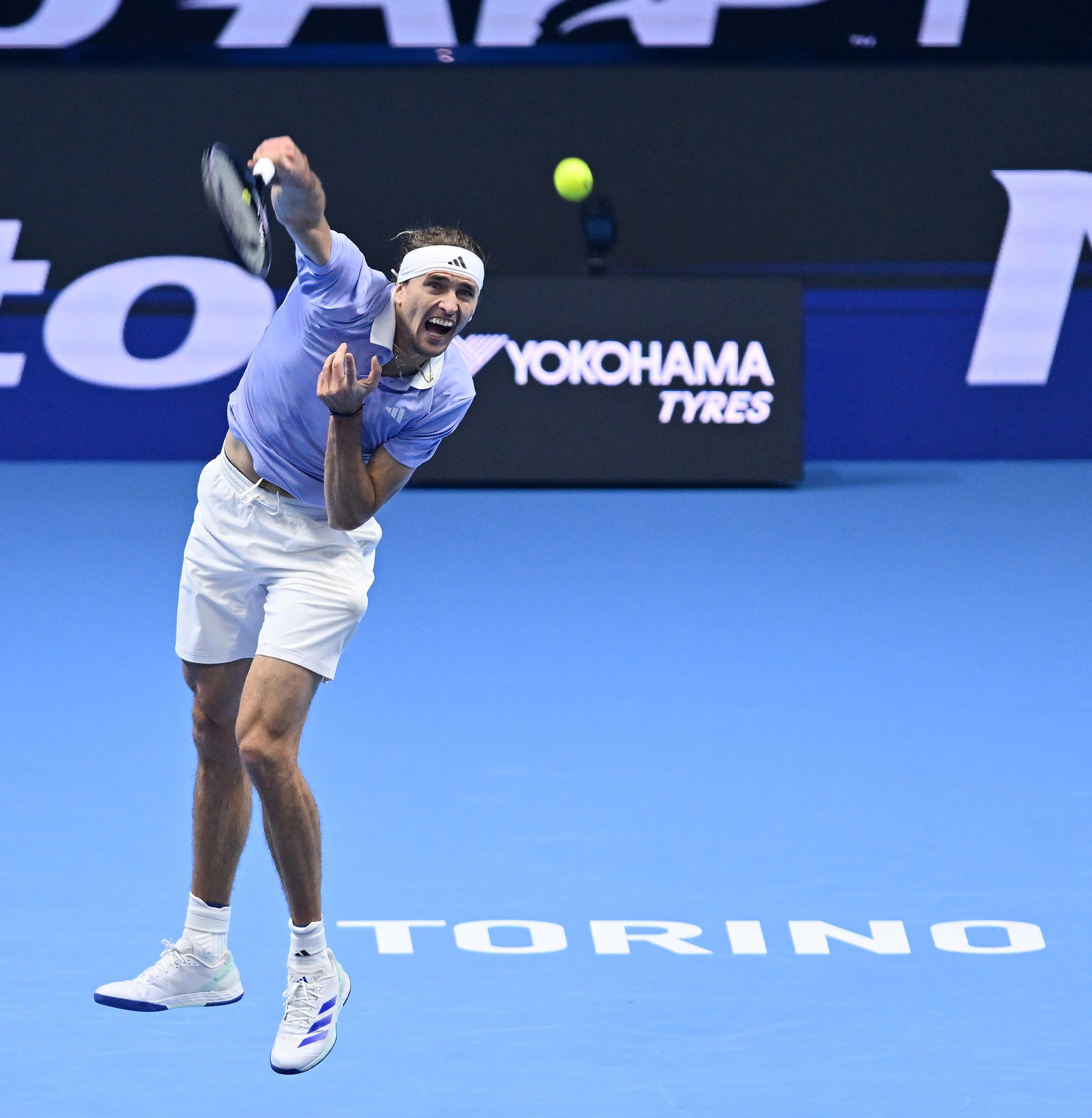 西班牙网球队逆转欧洲网球队，兹维列夫惊艳世界