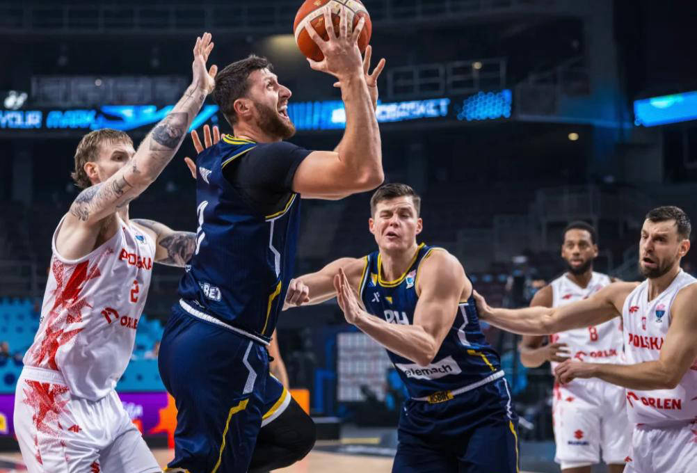 国王爆冷波兰男篮，米切尔统治全场的简单介绍