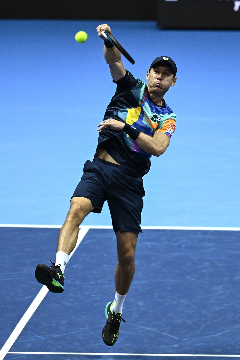 西班牙网球队绝地反击日本网球队，瓦林卡送出助攻