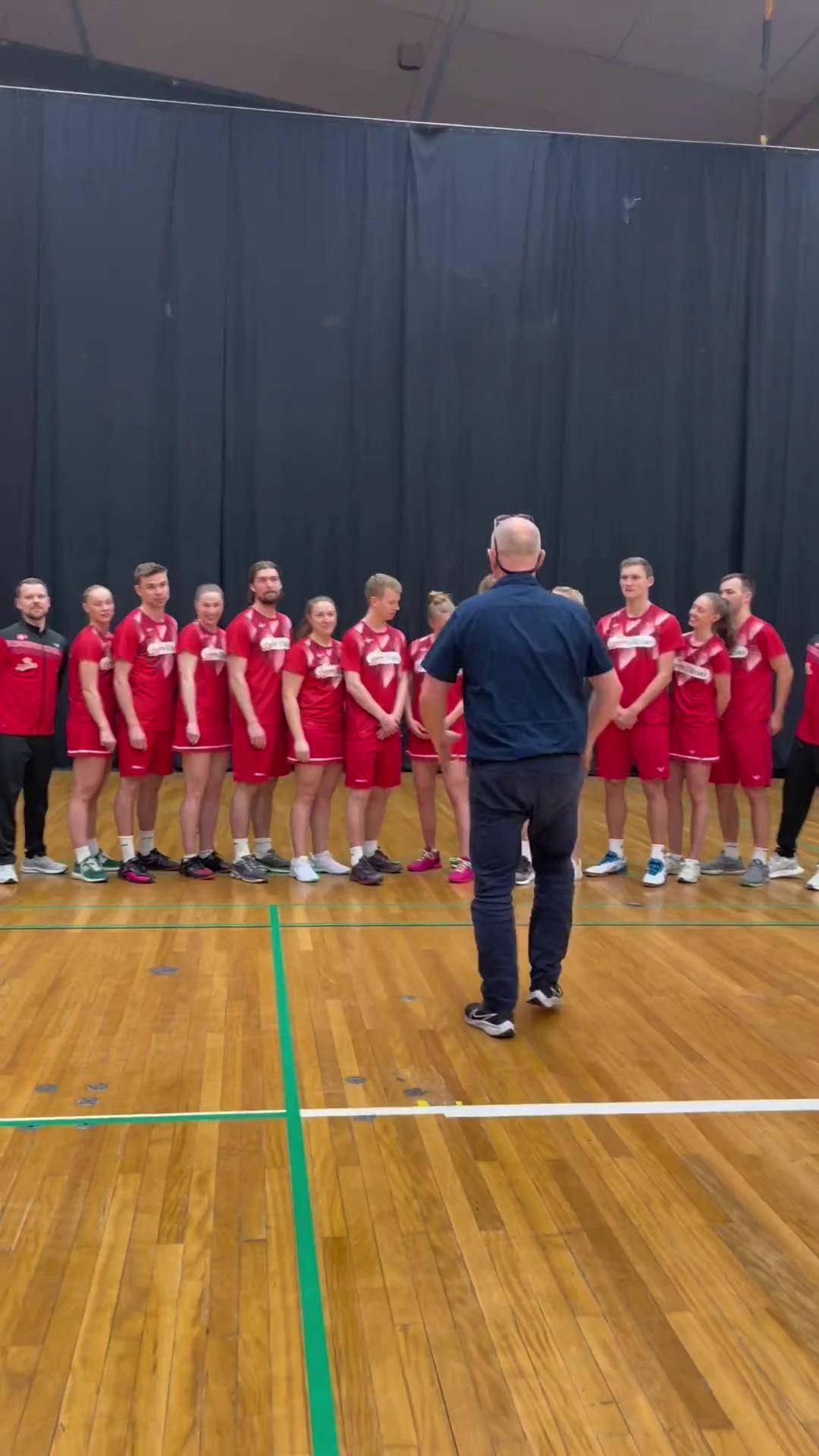 丹麦羽毛球队翻盘日本羽毛球队，安赛龙爆发神勇的简单介绍