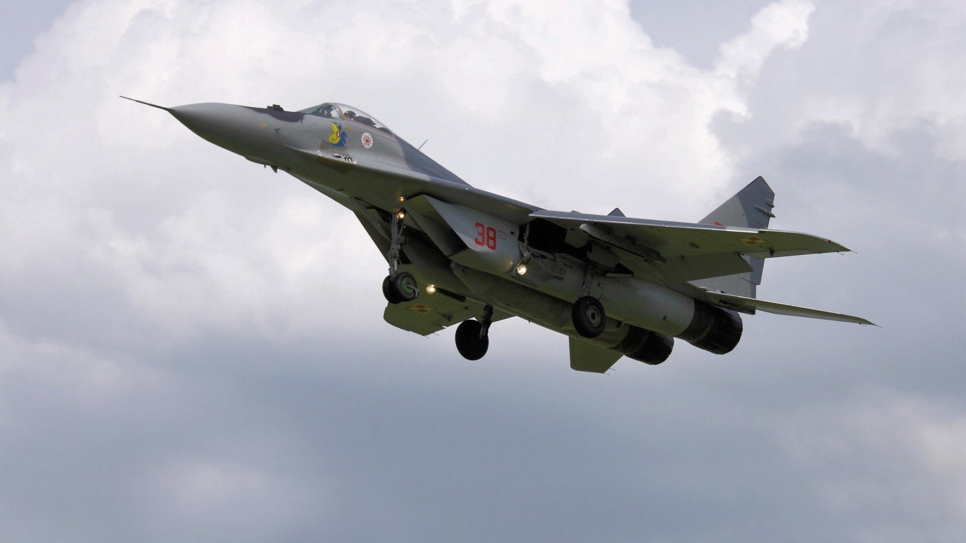 黑金狂飙，当团队铁蹄踏过星光，唯剩一道亚洲惊雷