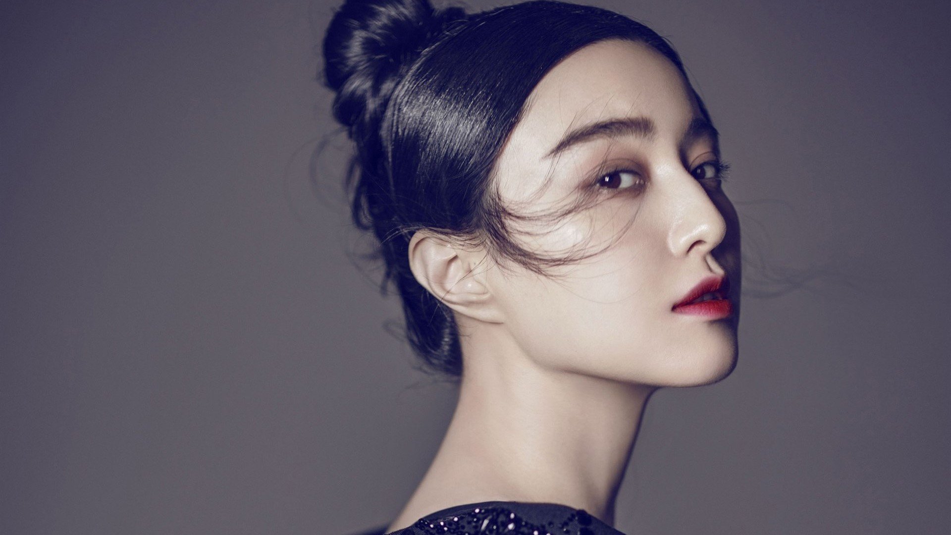 从泥泞中盛开,格列兹曼一瞬光华,巴萨逆转的永恒美学