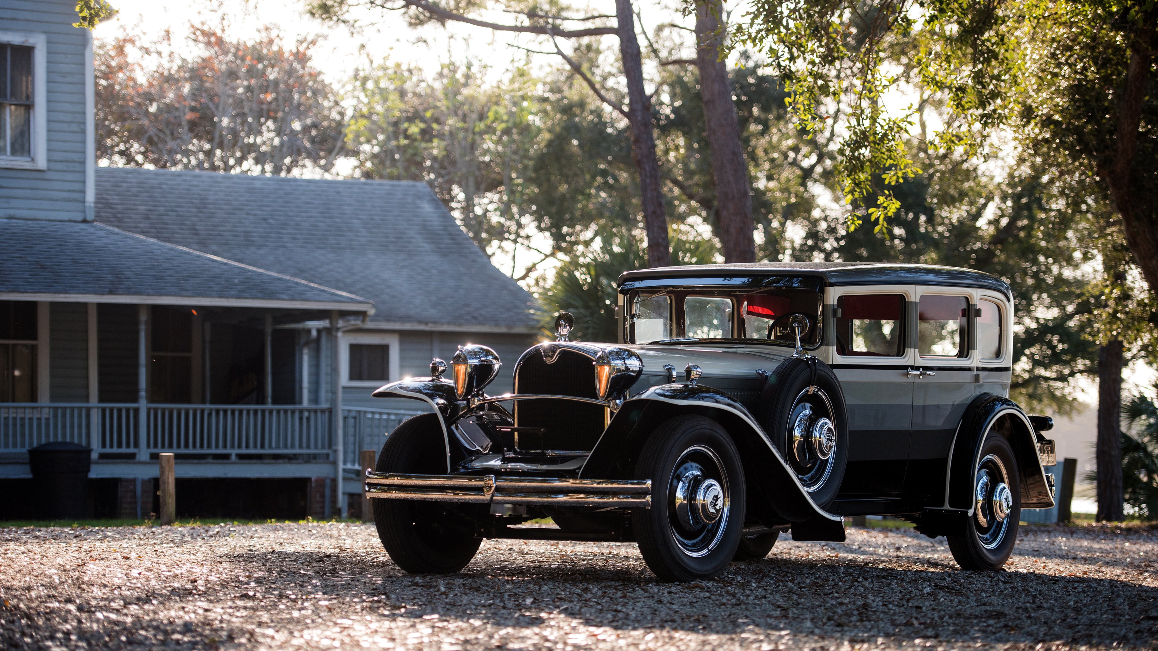 镌刻之夜，铁幕之下，爱德华兹的欧冠决赛表演开启新传奇