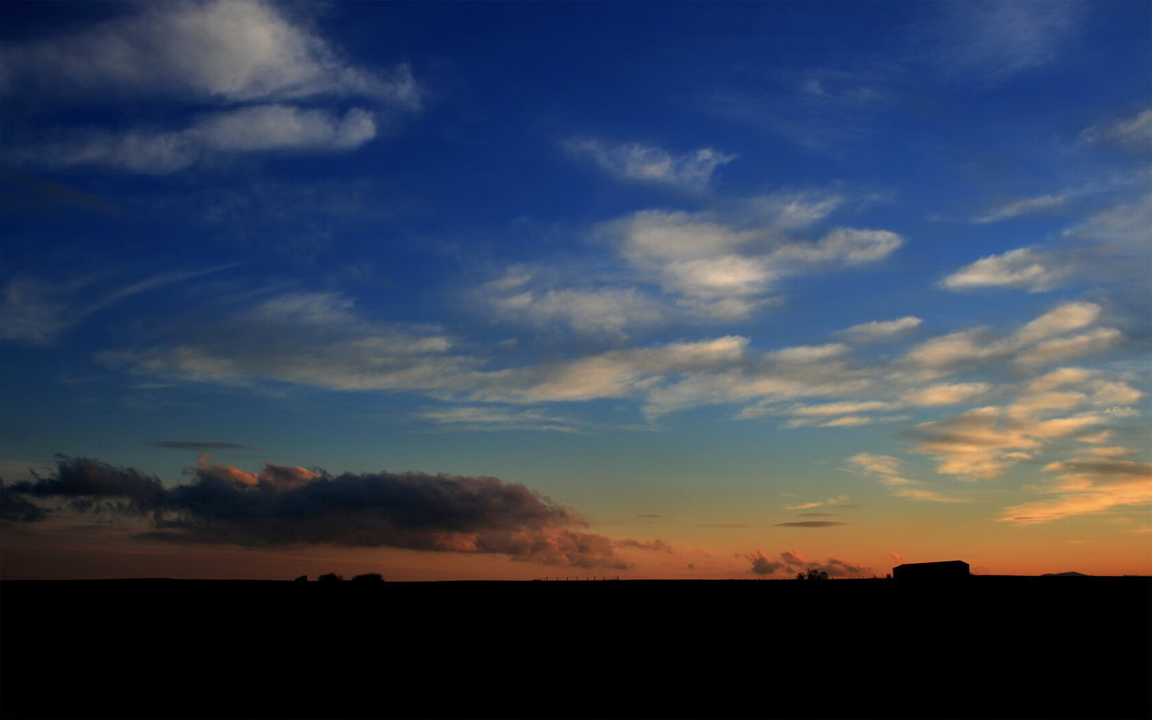 跨越大陆的碰撞，友谊赛烽烟中，维克托·奥斯梅恩上演生涯之夜