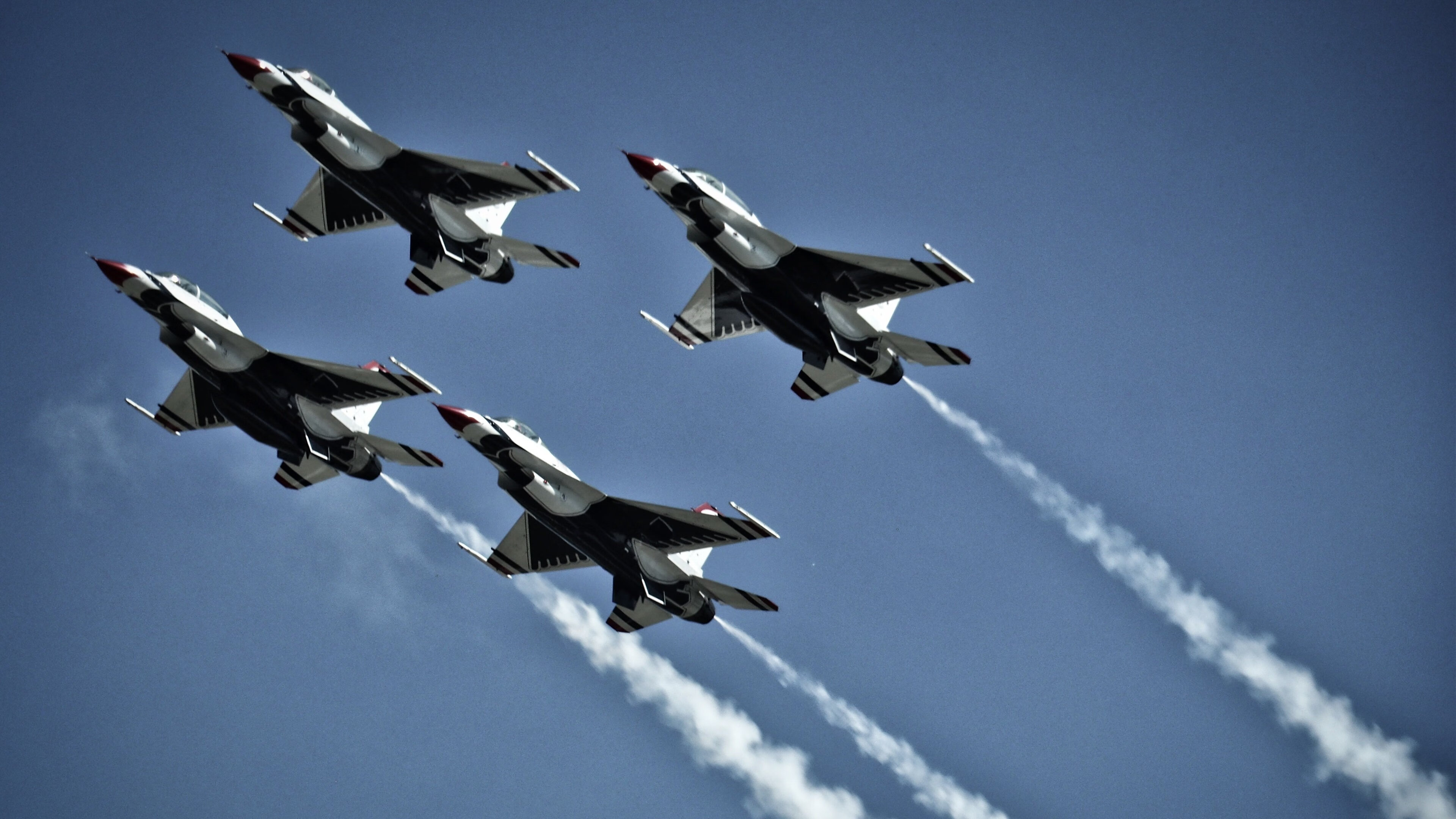 冰川与鹿角，当吉林寒流冻结密尔沃基