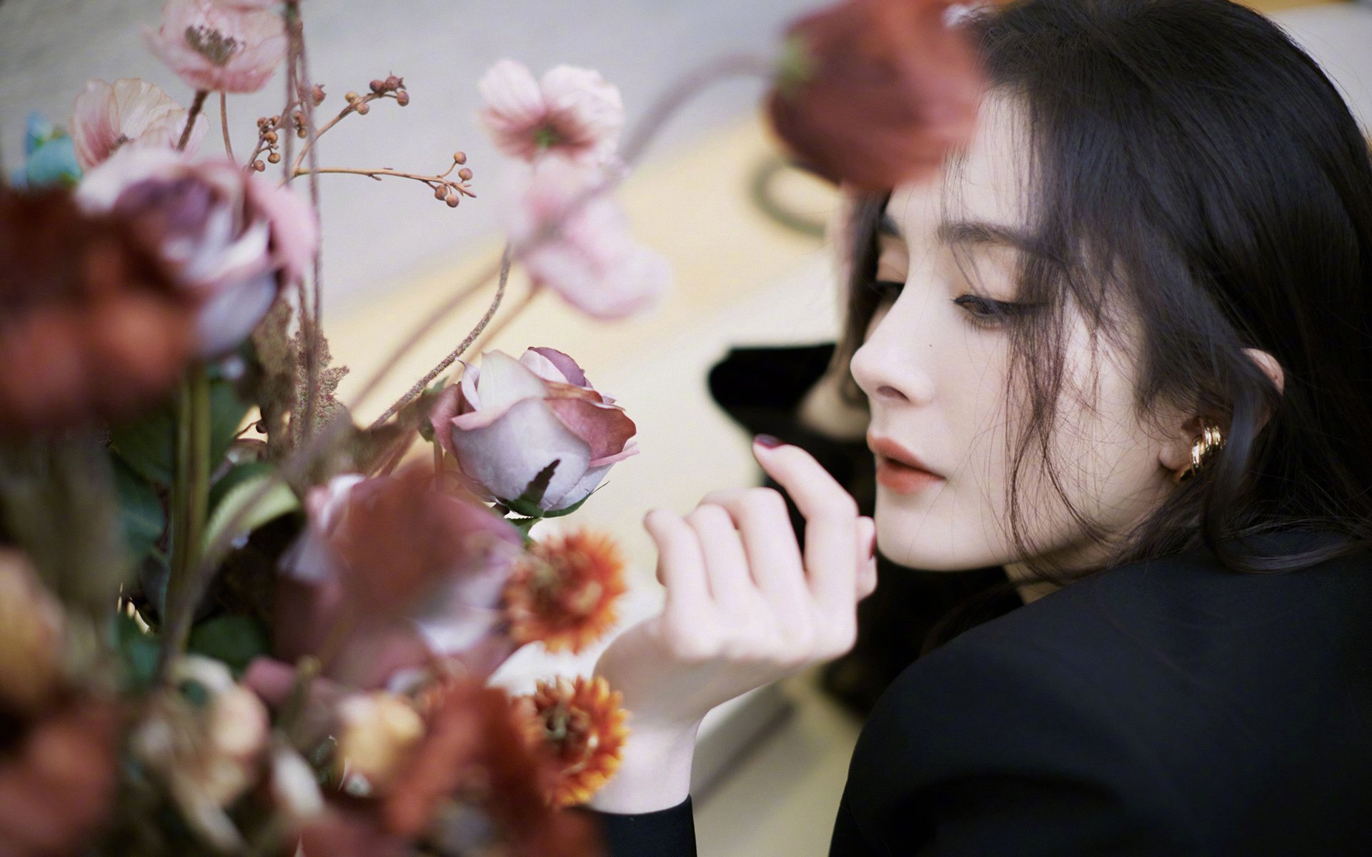 星月逆转，迪巴拉金左脚照亮足球荒漠