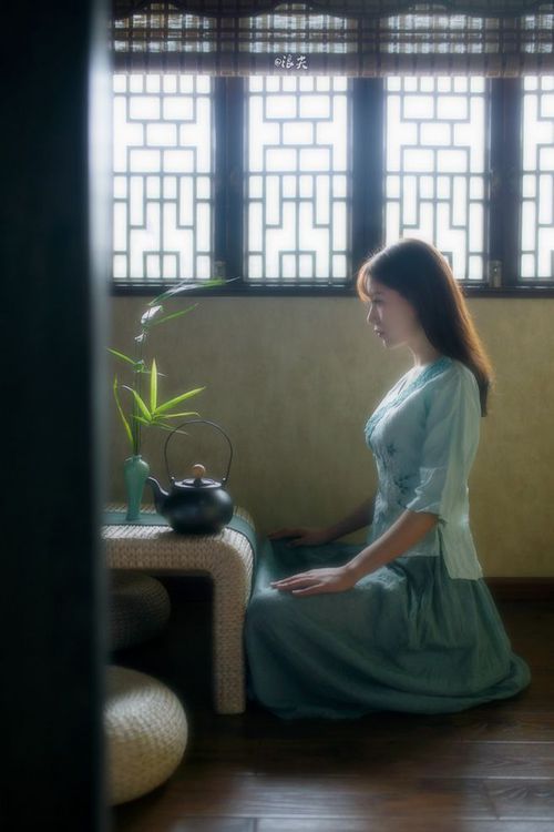 绿茵江湖，黄潜水艇的友谊赛奇袭，孙兴慜成破局之钥