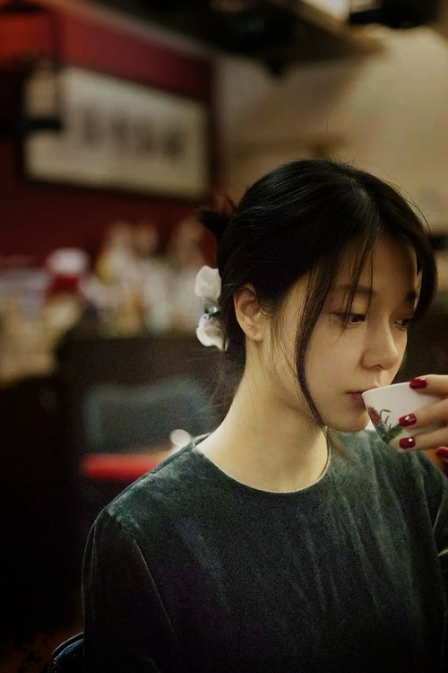 红绿焦点与冰原突围，双重风暴下的竞技启示